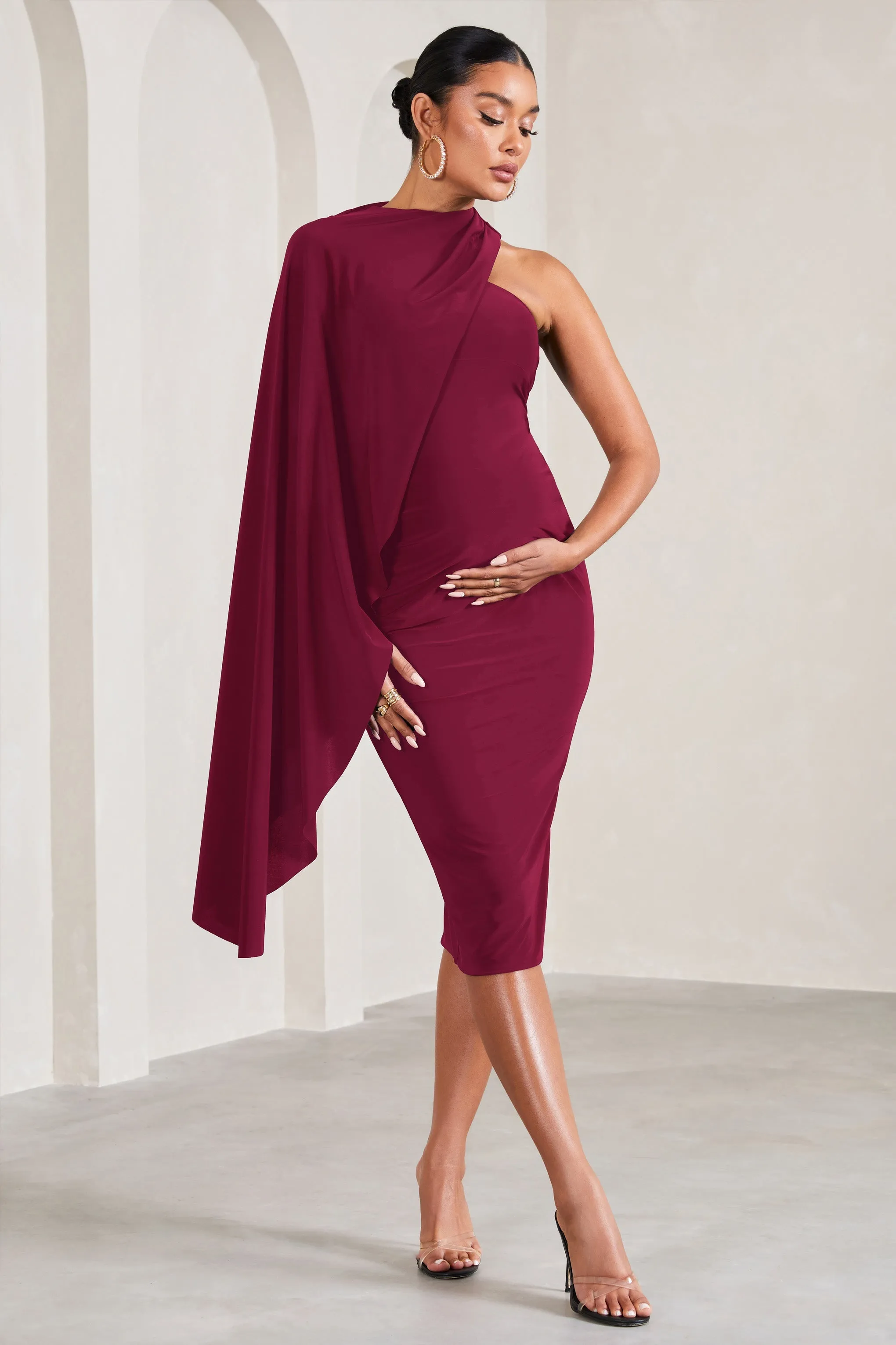 New Chapter | Robe mi-longue de maternité rouge cerise asymétrique avec une cape