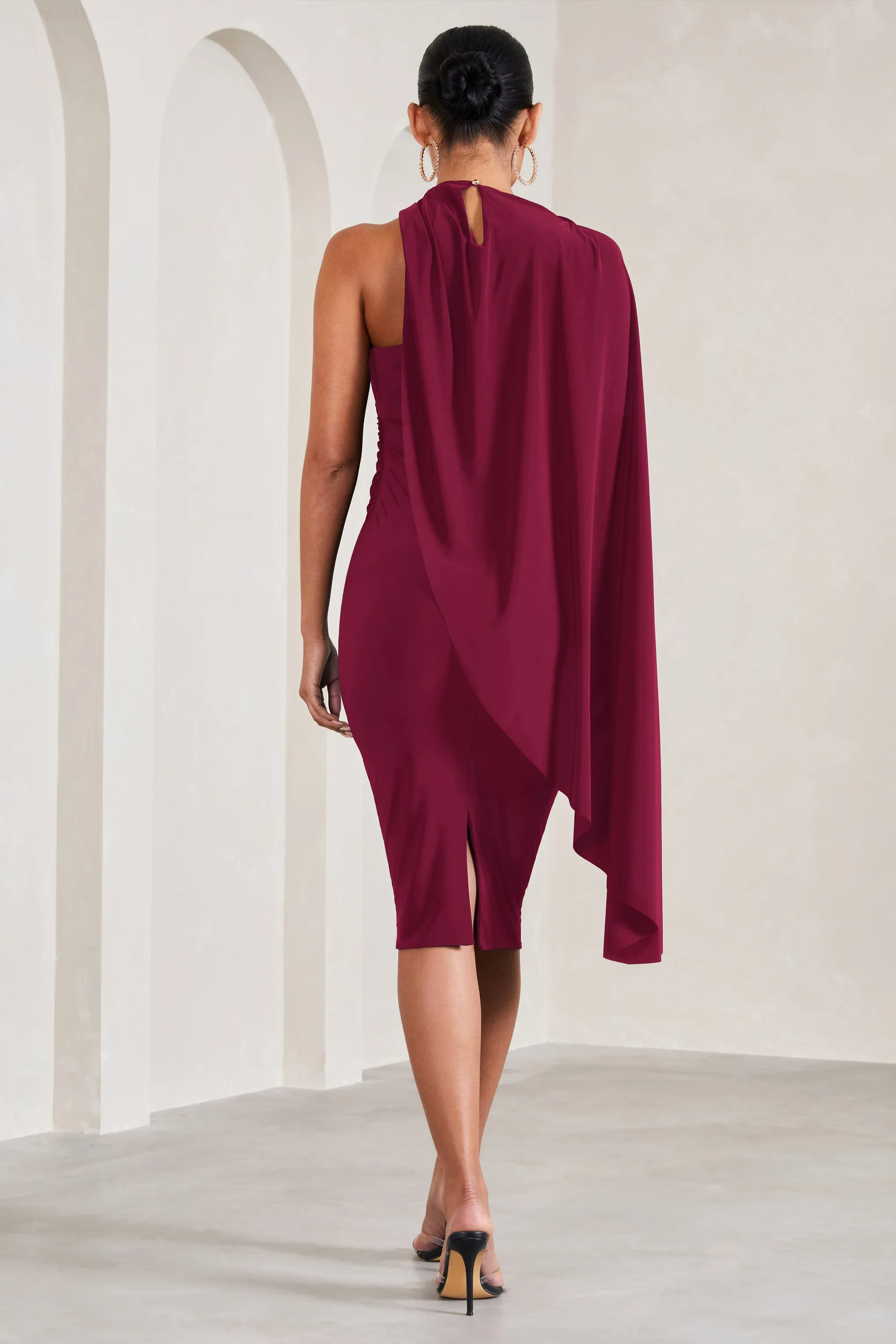 New Chapter | Robe mi-longue de maternité rouge cerise asymétrique avec une cape