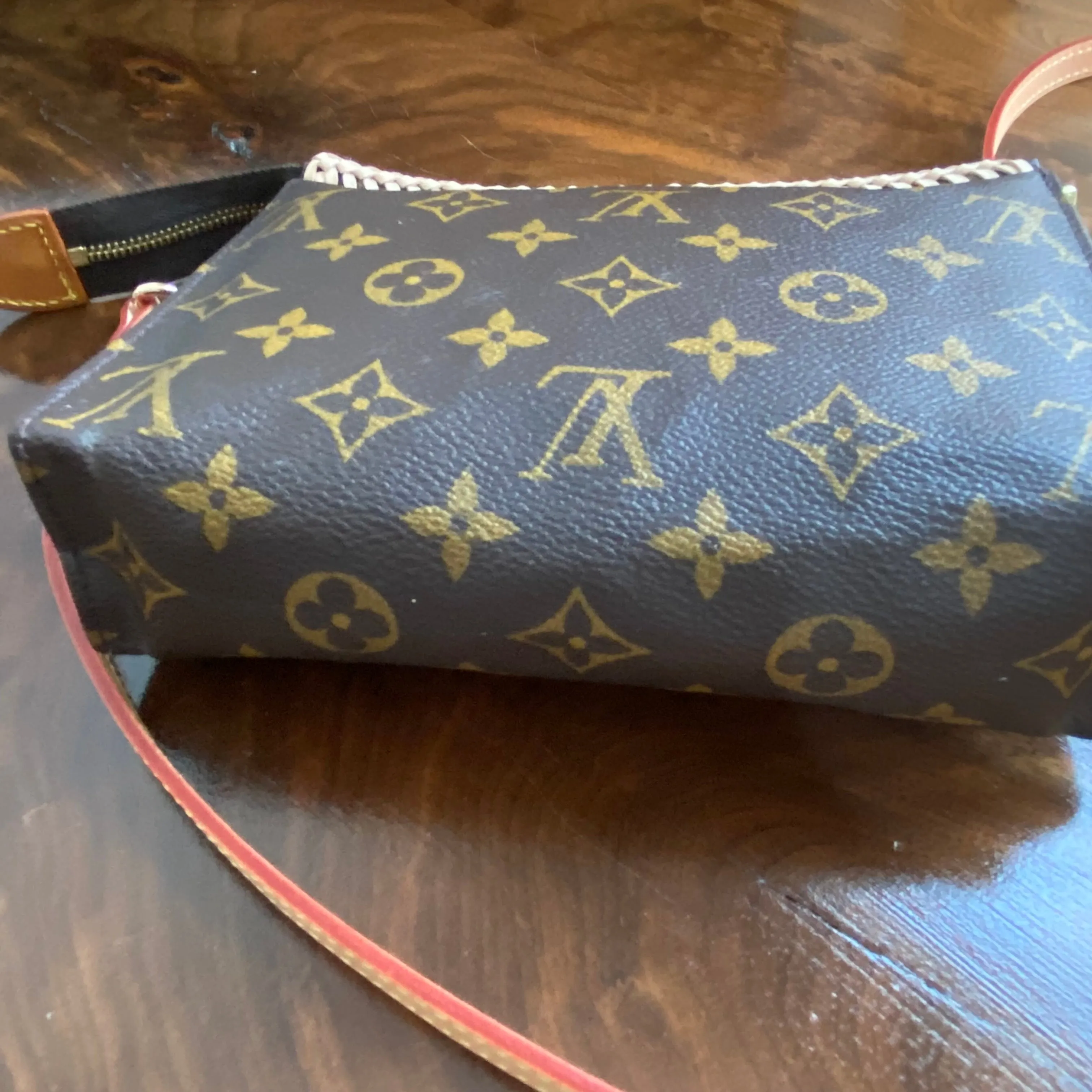 The Cygnet Crossbody - Vintage Monogram in Vachetta