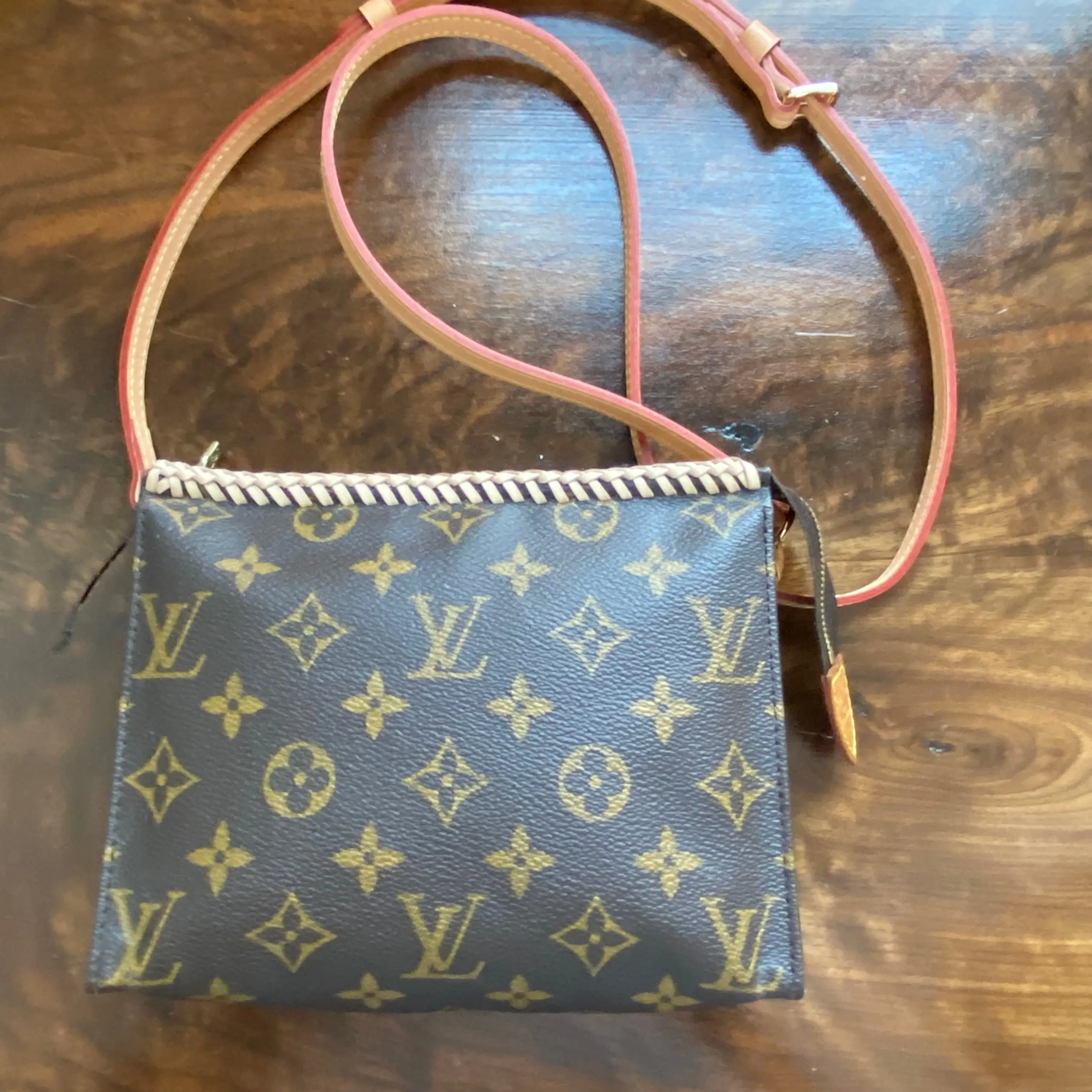 The Cygnet Crossbody - Vintage Monogram in Vachetta